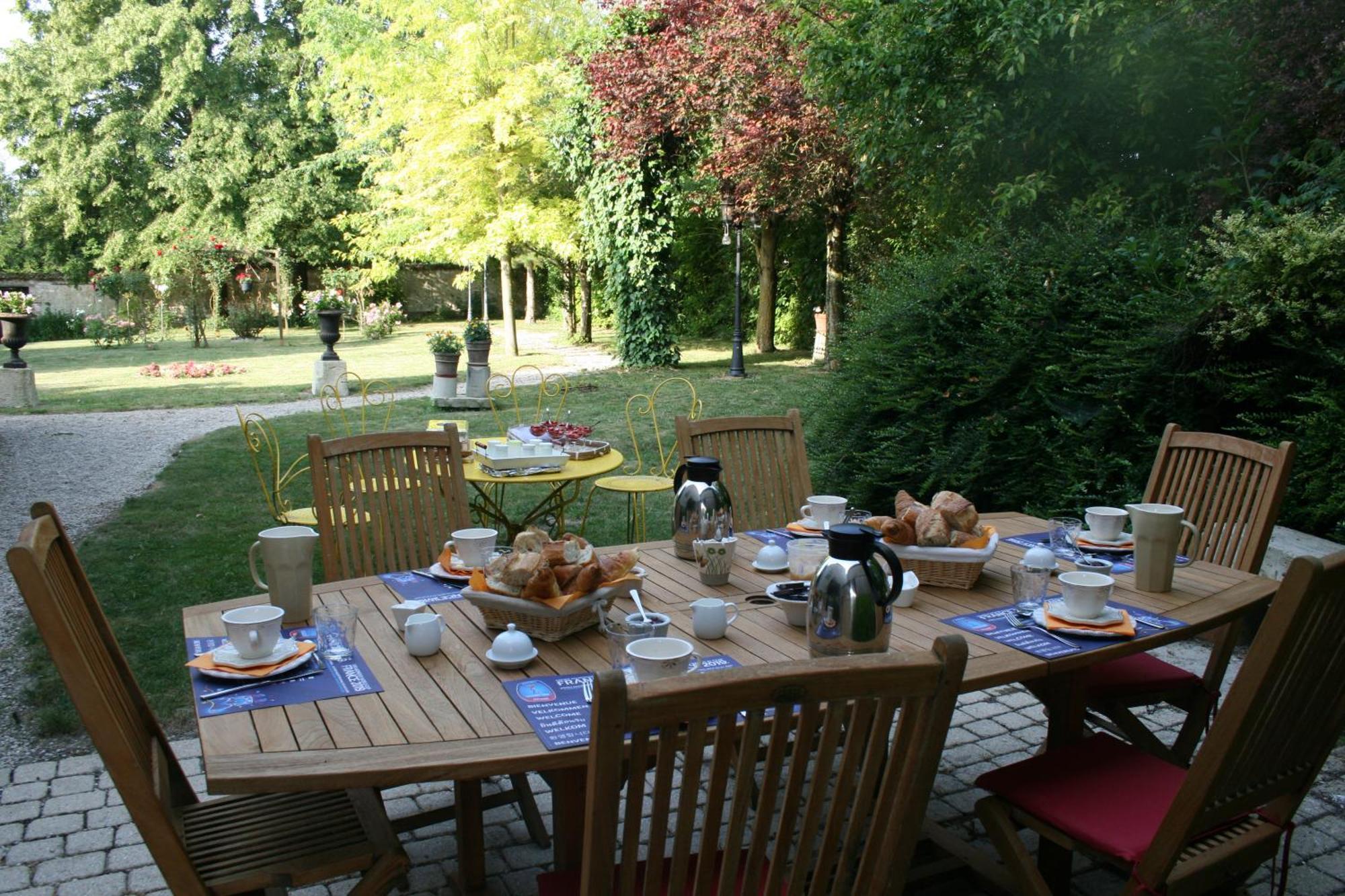 La Closerie Des Sacres Lavannes Luaran gambar