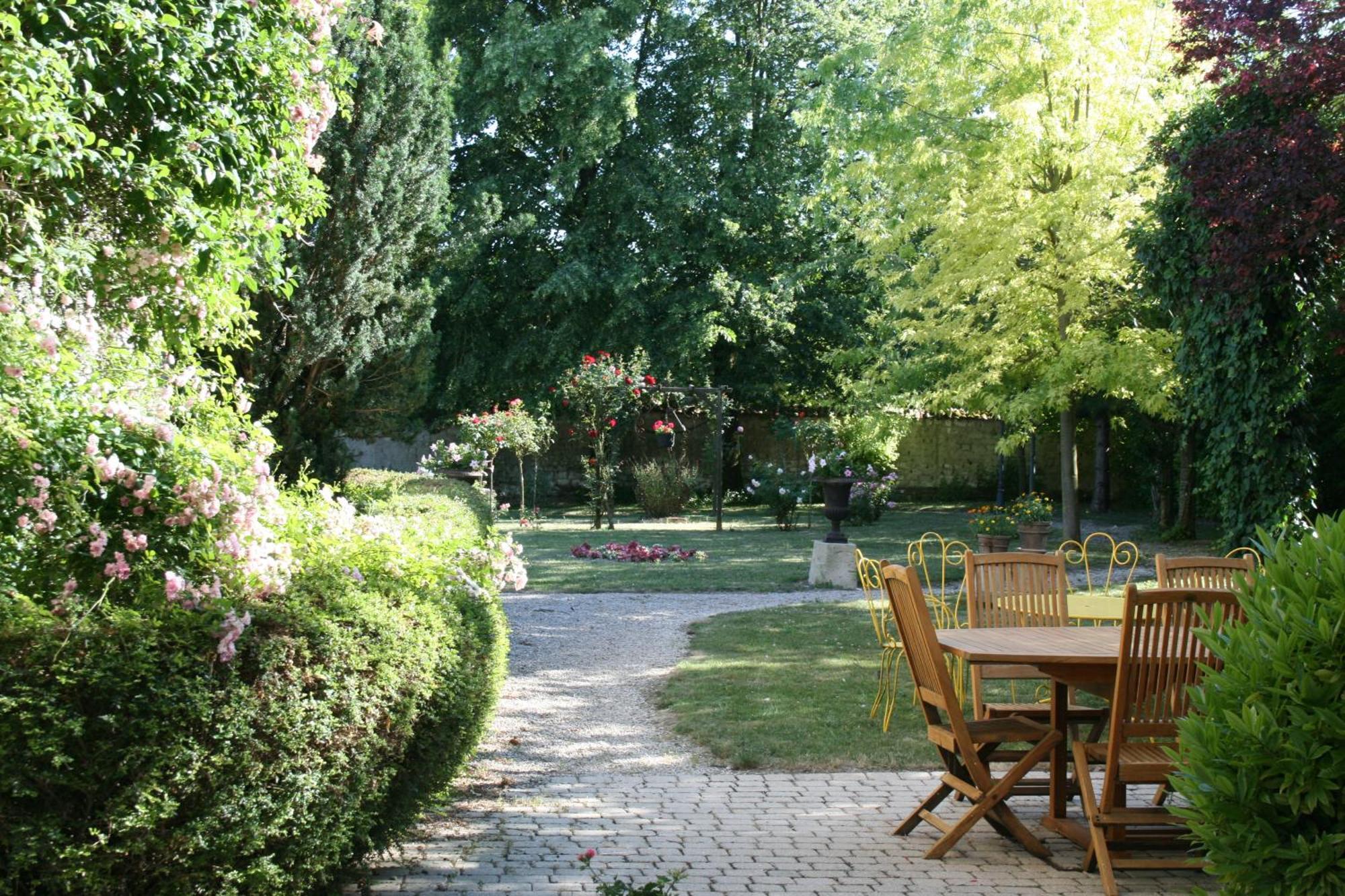 La Closerie Des Sacres Lavannes Luaran gambar
